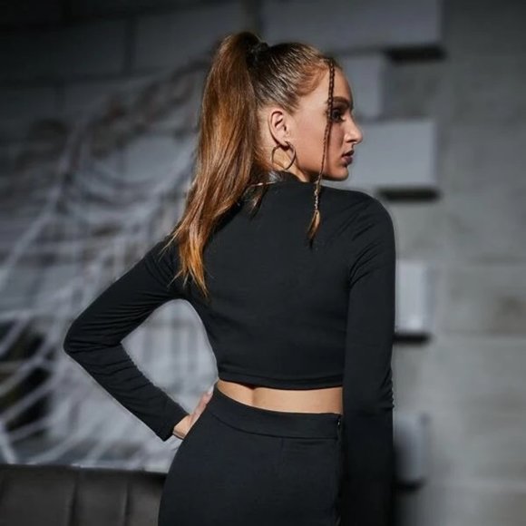 ISO: Shein Cut Out Skeleton Print Crop Tee - Picture 2 of 2